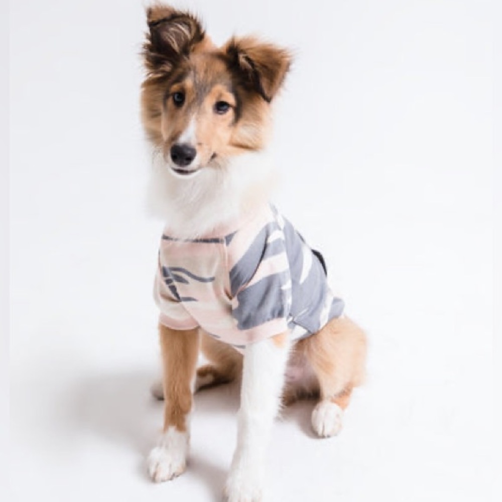 Zoo Supply Camo Pink Dog Crewneck Tee Size Large NWT New